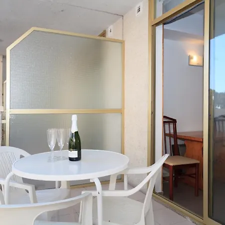 Uhc Pacific Apartment *