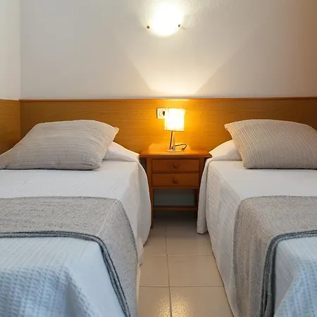 Uhc Pacific Апартаменты Салоу